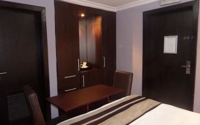 Triedent Suites
