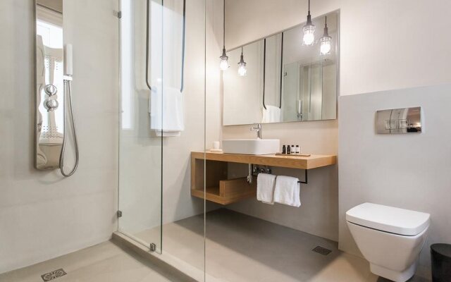 Monk Monastiraki Suites
