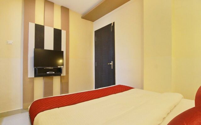 OYO 10551 Hotel RJ Grand