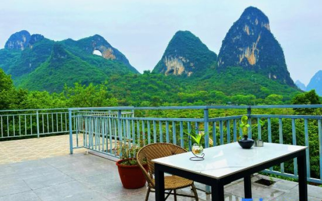 Yangshuo Moon Villa Homestay (Yulonghe Scenic Area Branch)
