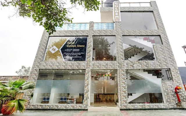 Golden Stone by OYO Rooms