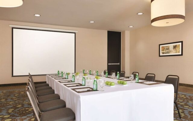 Holiday Inn Fresno Dtwn-Convention Center