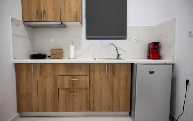 Finikas Suites & Apartments by Airstay