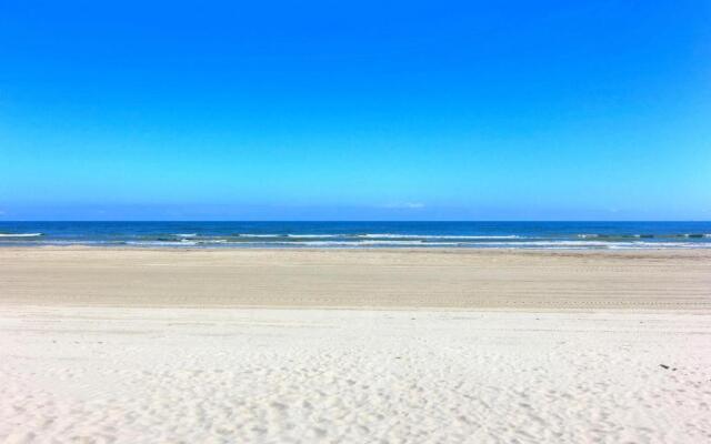 Chat N Chill Lounge NS801