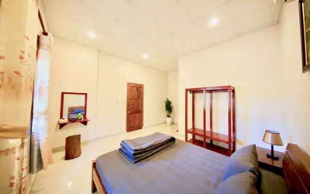 Yanns House