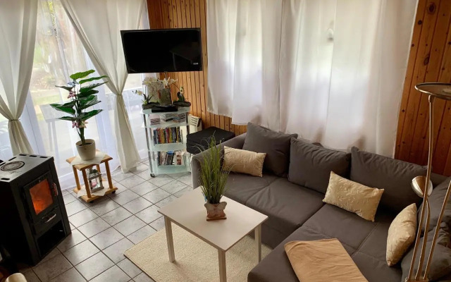 Komfort-Ferienhaus - Extertal-Ferienpark für 1-5 Personen Sauna Natur