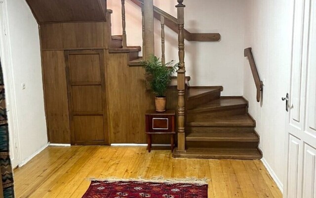 Family Guest House & Hostel
