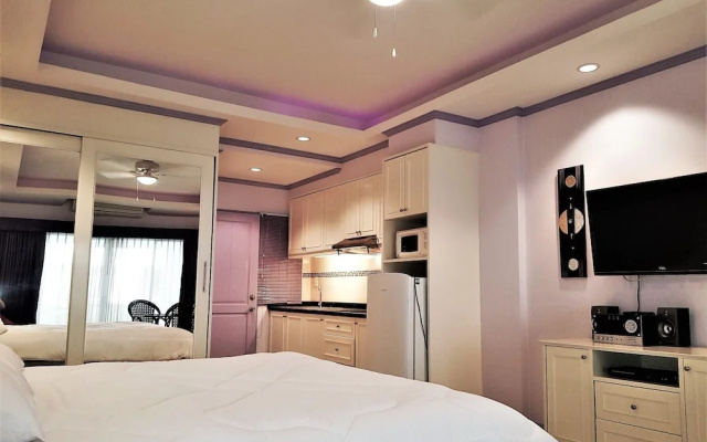 Baan Suan Lalana Modern Ground Floor Studio Apartment Pattaya