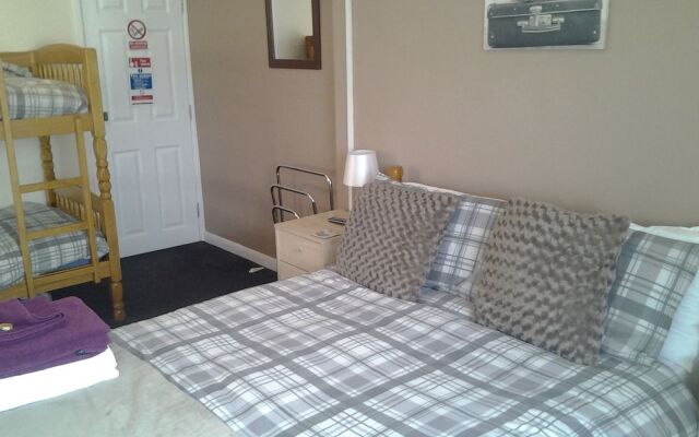 Twin Palms Guesthouse