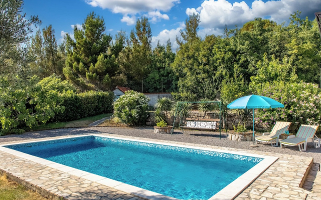 Tiny House With Private Pool Kostrena