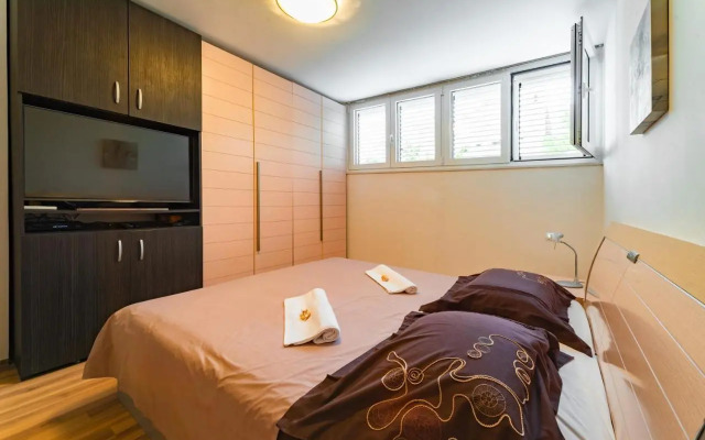 Adria Split Apartment