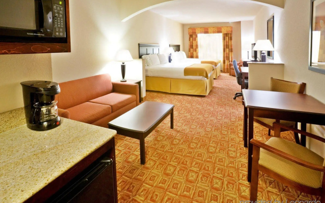 Comfort Inn & Suites Denison - Lake Texoma