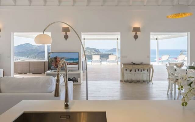 Villa West View