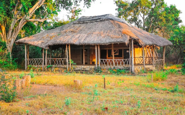 Selous Butembo Tented Lodge Lotus