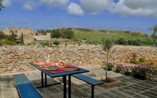 Gozo Inn Savina