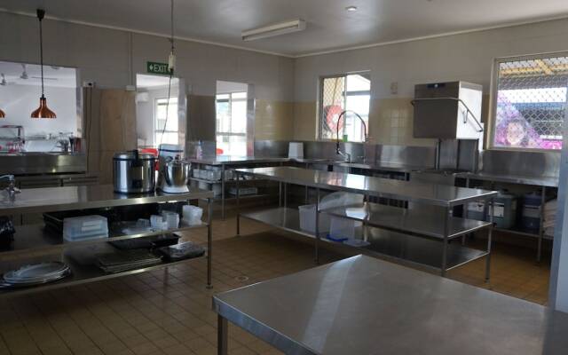 YAL Cairns - A Motel that makes a difference