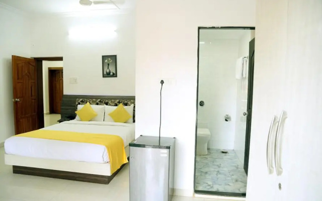 Hotel Sky Light Royal Stay