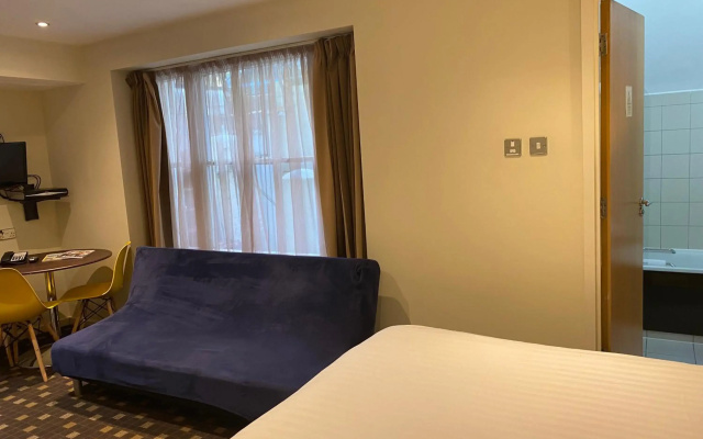 Grand Plaza Serviced Apartments