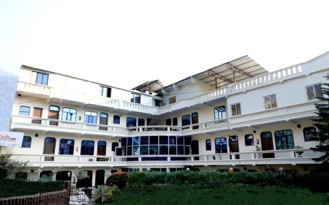 Petals Krish Grand Hotel