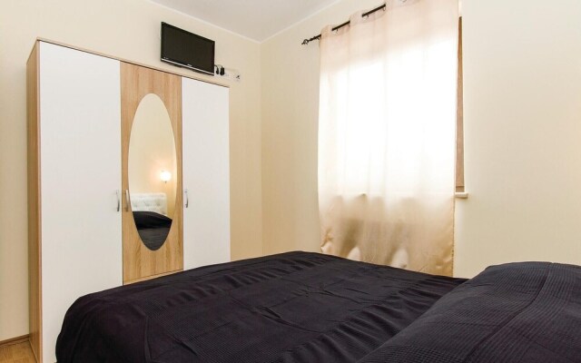 Beautiful Home in Nedescina With Wifi and 7 Bedrooms