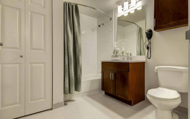 Global Luxury Suites at Seaside Way