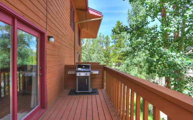 Sophie's Chalet 3 Bedroom Townhouse by RedAwning