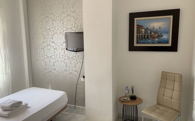 TGS & RUMEX Suites Banus