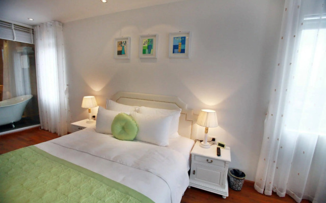 Mercury Central Hotel Hanoi