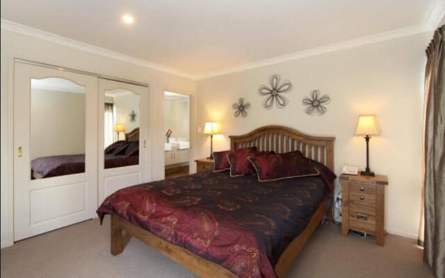 Fantail Lodge Backpackers