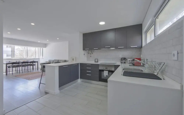 Olivais Modern by Homing