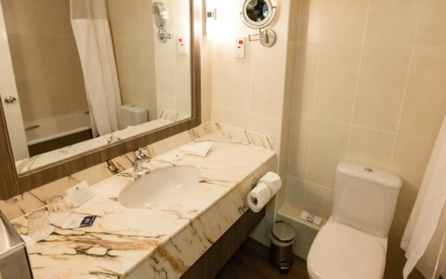 Holiday Inn NEWPORT by IHG