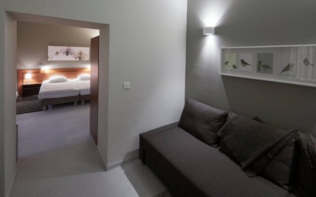Alpha Hotel