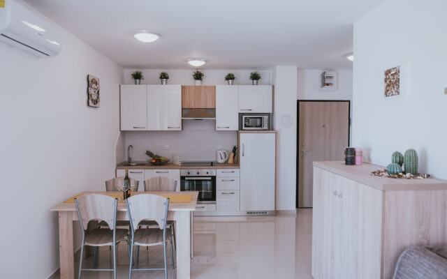 Poolside Hideout Apartments