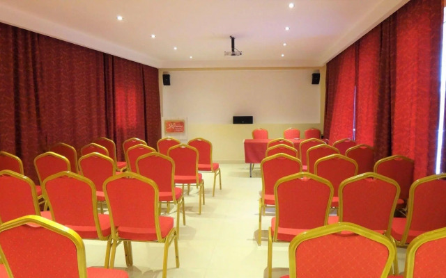 9 Queens Spa Hotel