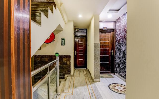 OYO 5985 Hotel Priya Palace