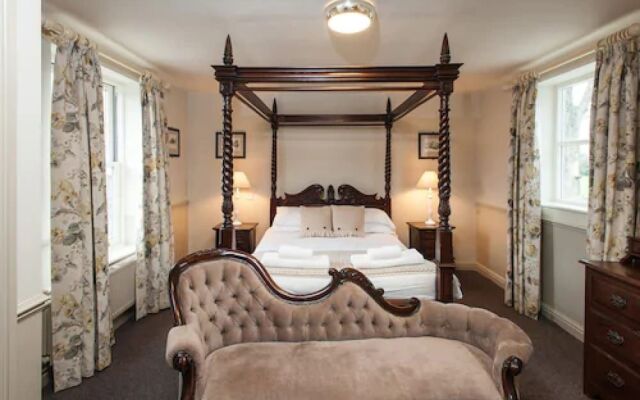 The George Inn