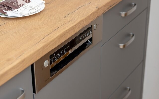 Boczna Apartment Near The Sea by Renters