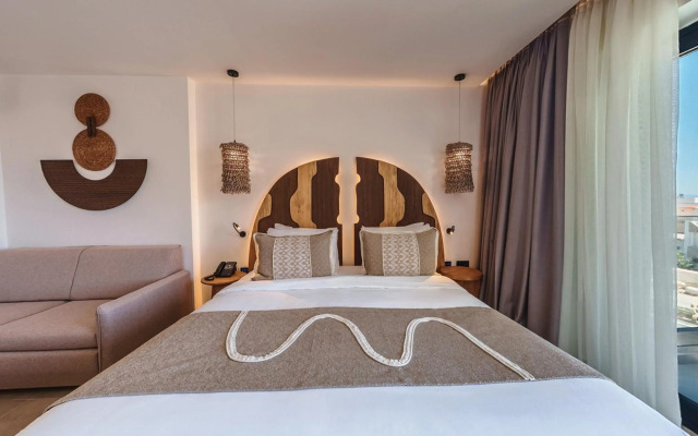 Cabana Blu Hotel & Suites