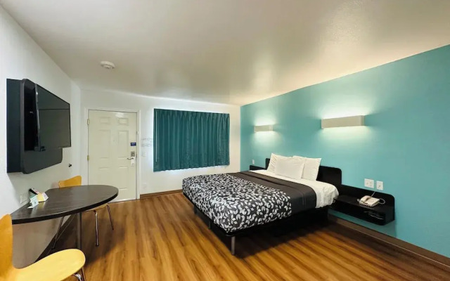 Beachside Inn