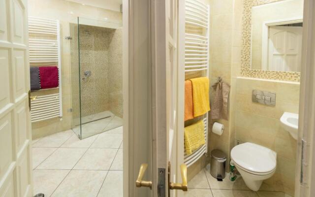 Jewel In Buda Apartment