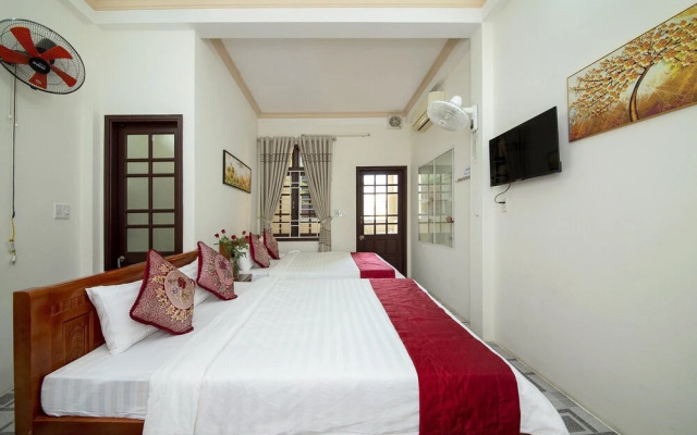 Red Lotus Homestay
