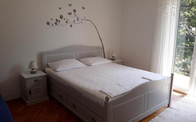 Rooms Sentic