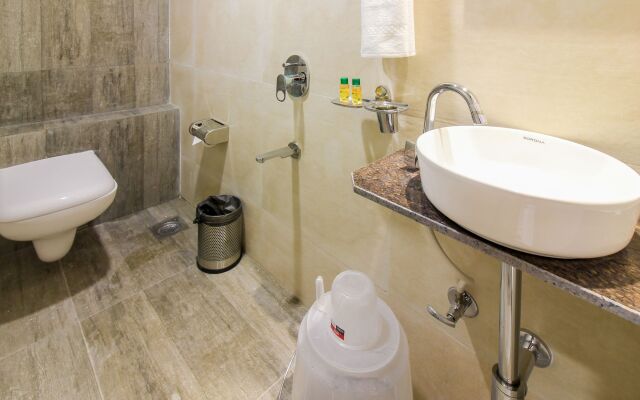 FabHotel Aksa International