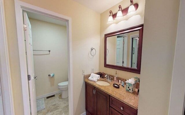 Centre Court by RedAwning