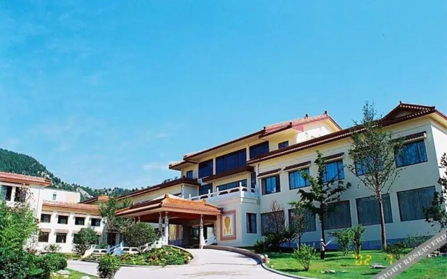 Jinan Shungeng Hillview Hotel