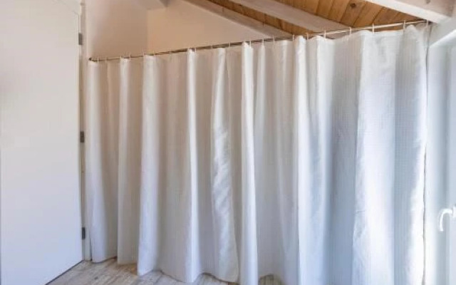 Mom's House Surf & Family