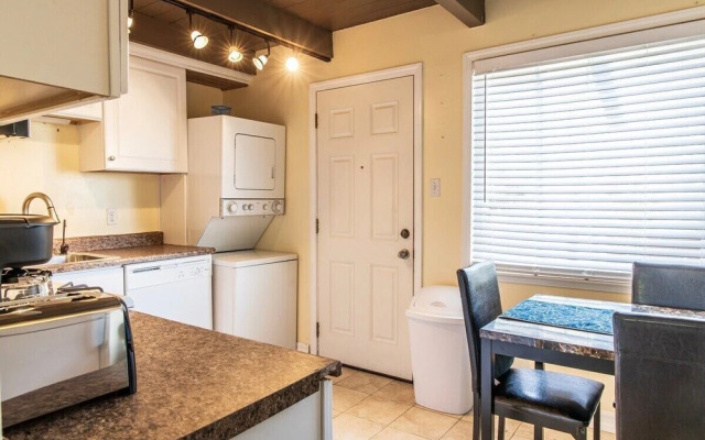 Sunny Two Bed in Richmond