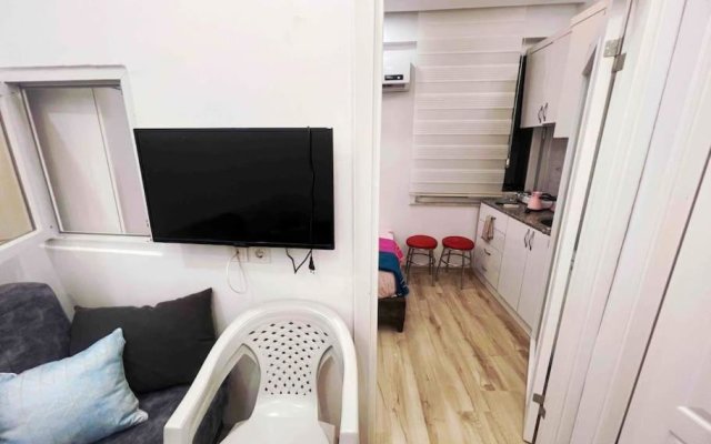 A TINY FLAT IN OLD TOWN AREA 850  Per mounth