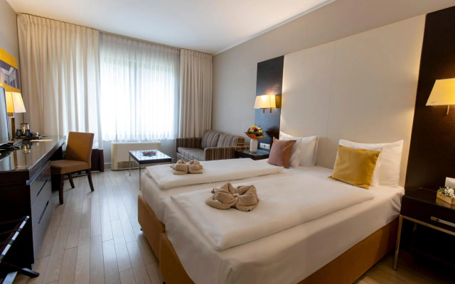 Lions Garden Hotel