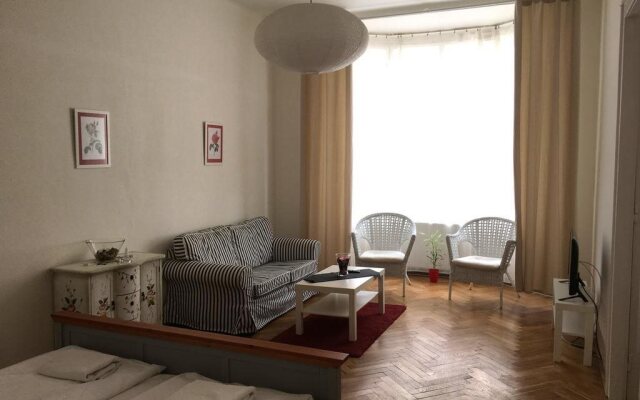 Eliska Old Town Apartments